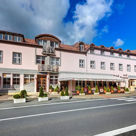Hotel Pizzeria Istria Velke Losiny Ngoại thất bức ảnh
