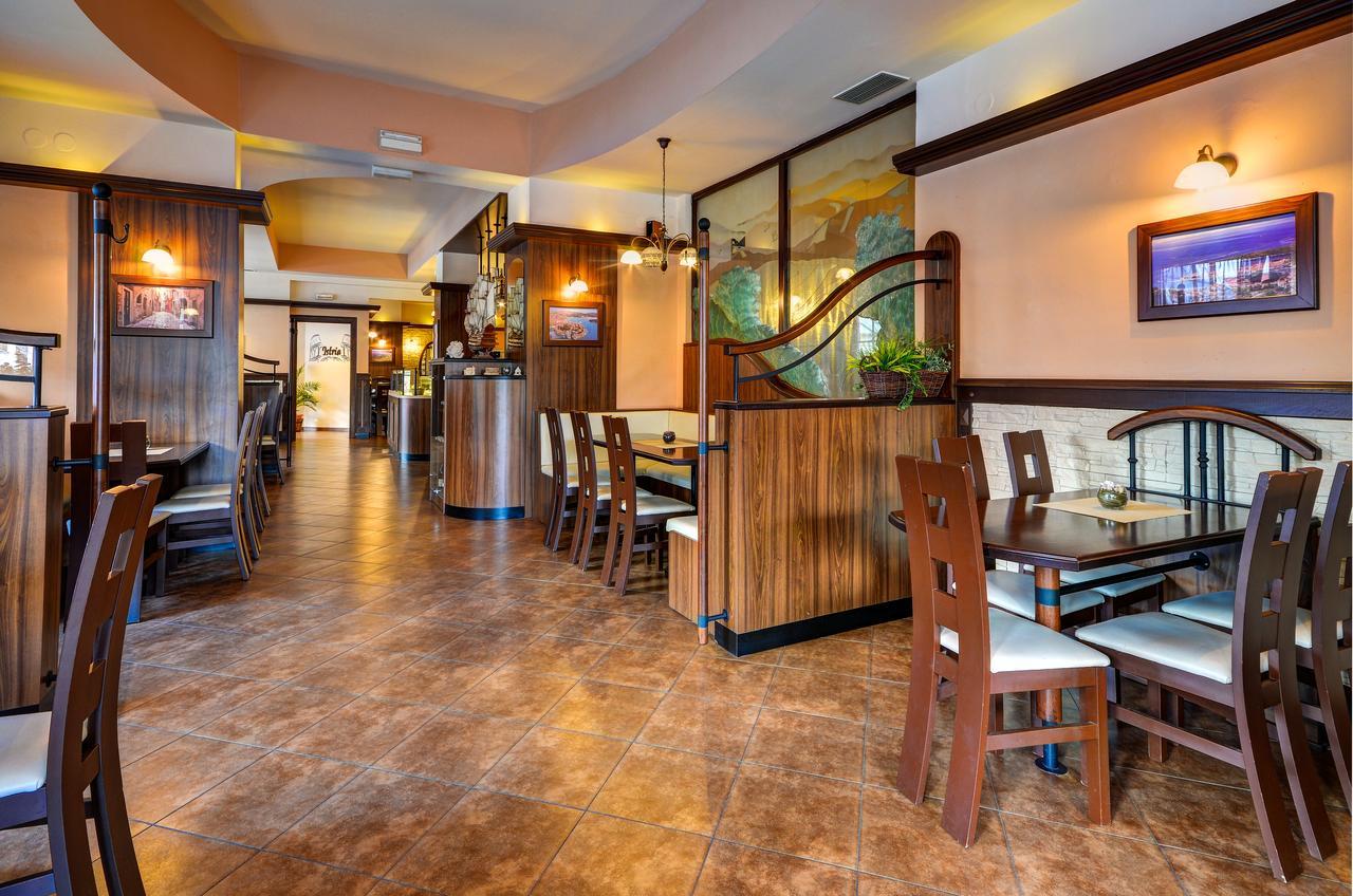 Hotel Pizzeria Istria Velke Losiny Ngoại thất bức ảnh