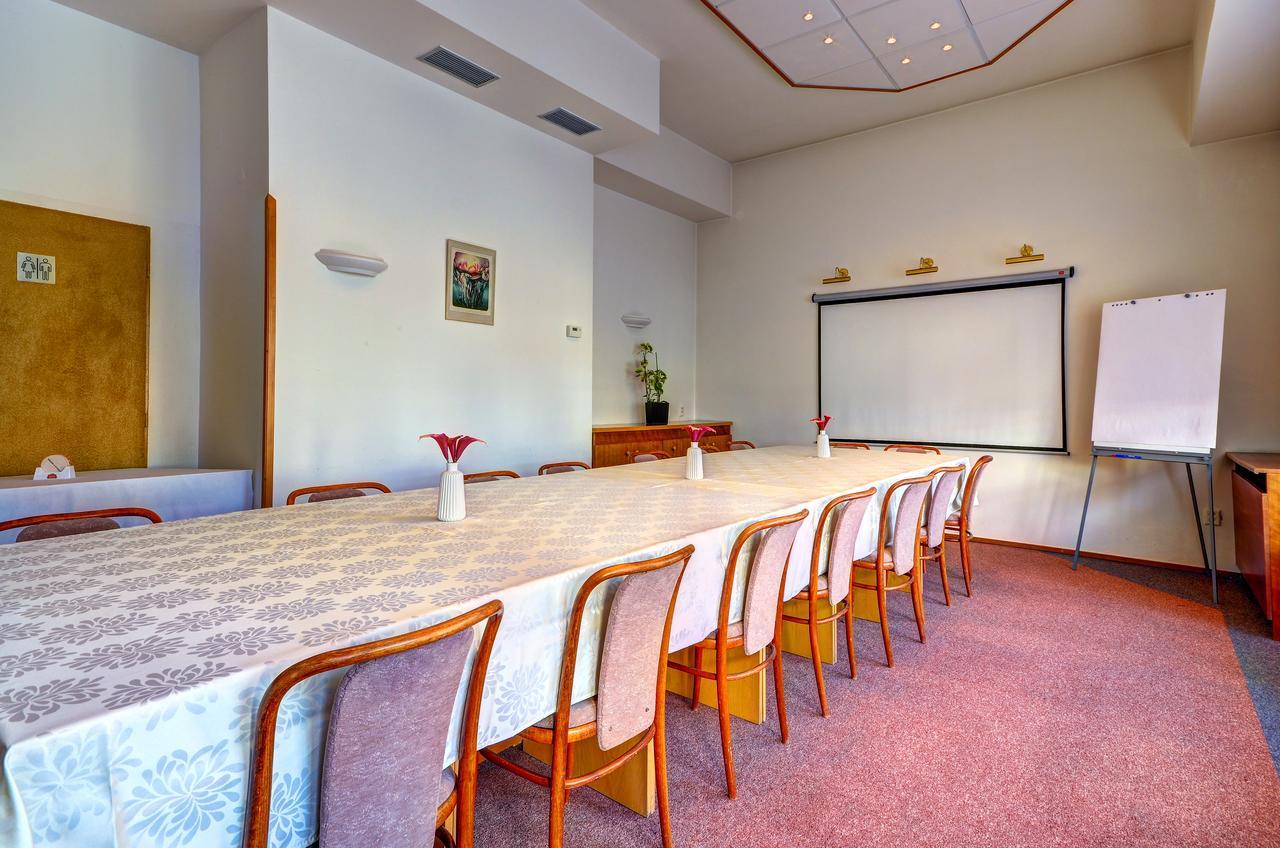Hotel Pizzeria Istria Velke Losiny Ngoại thất bức ảnh