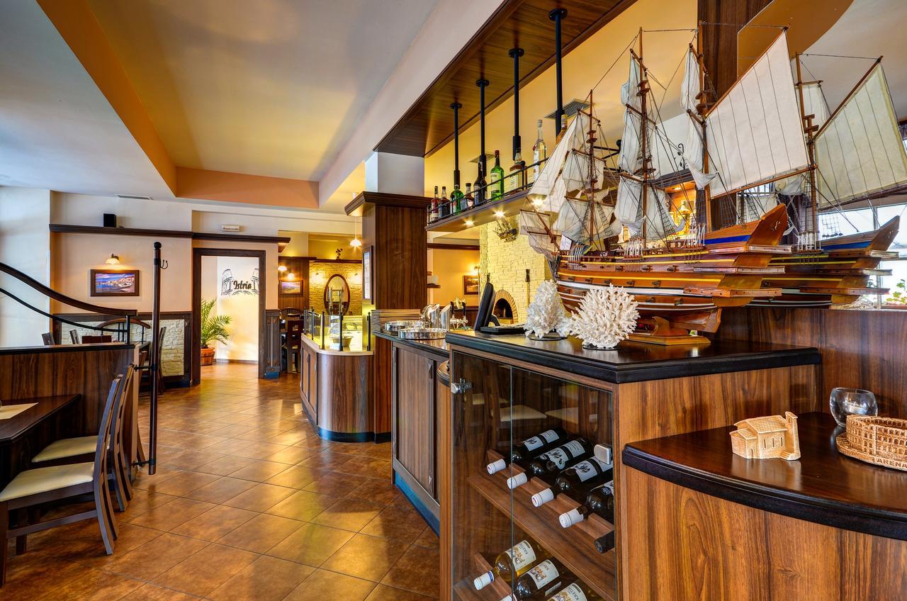 Hotel Pizzeria Istria Velke Losiny Ngoại thất bức ảnh
