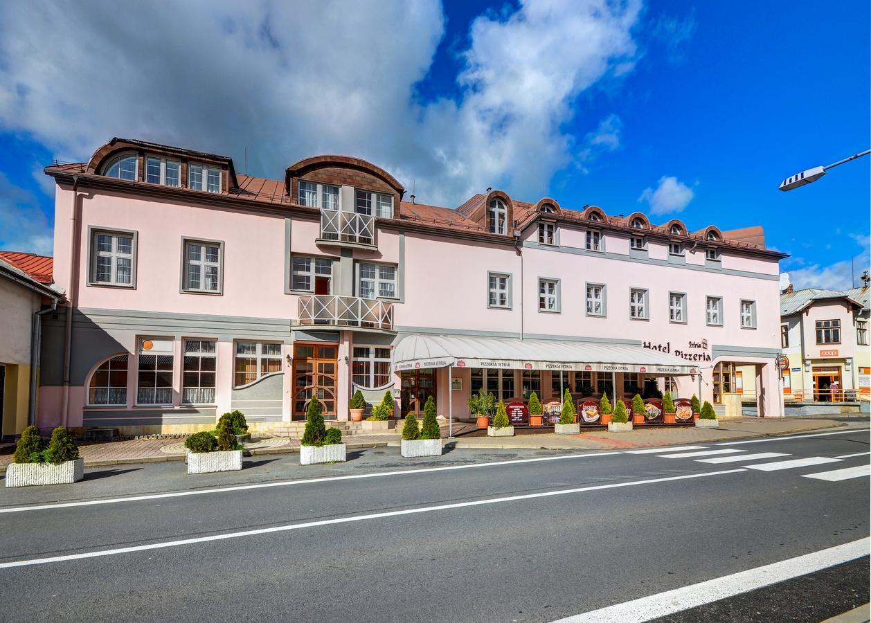 Hotel Pizzeria Istria Velke Losiny Ngoại thất bức ảnh